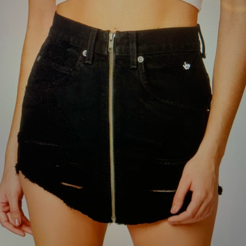Carmar Beatrice black skirt